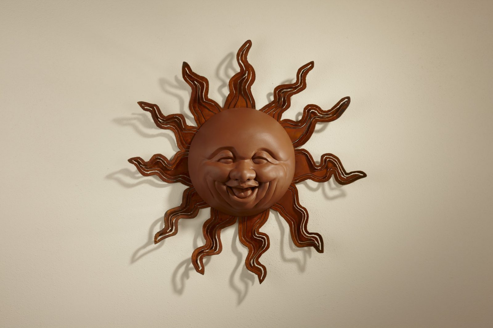 Glow Sun Face on 3D Metal Ray